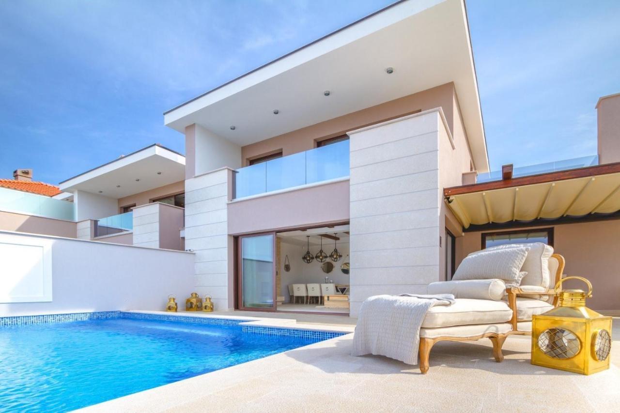 Luxury Villa Prova1 มาลินสกา ภายนอก รูปภาพ